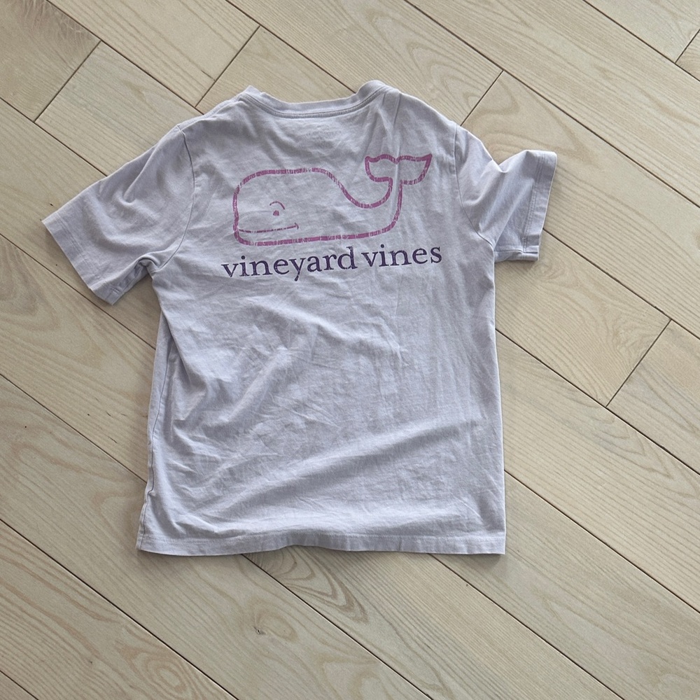 Vineyard Vines Kids Tee with Whale